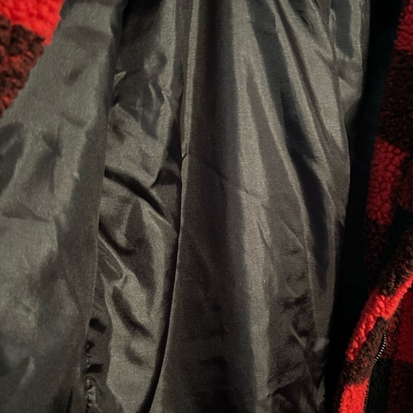 ELODIE Nordstrom Bomber Fleece Plaid Jacket- Red/Black Size Small - Picture 5 of 7